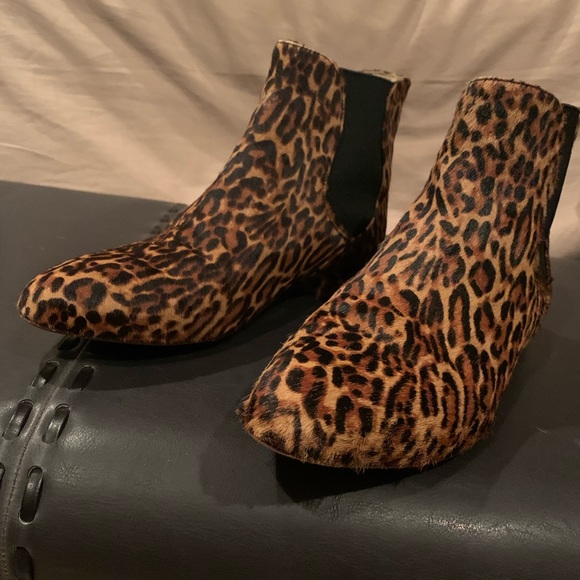 From Enzo Angiolini - size 8 1/2 , adorable leopard booties! Worn three times. - Picture 4 of 6